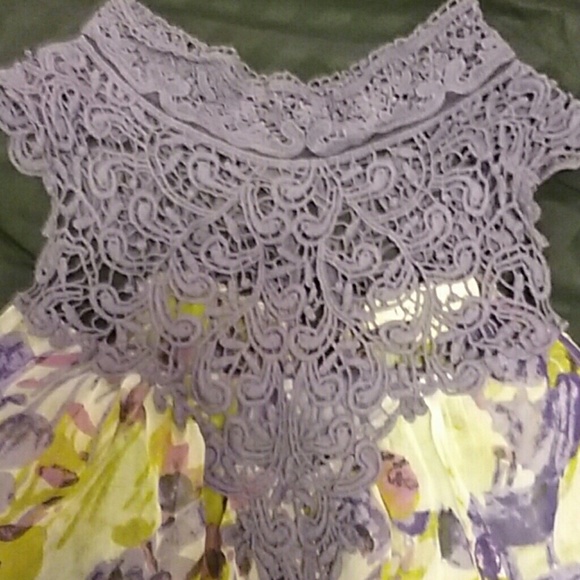 💜Sleeveless Blouse💜 - Picture 2 of 5