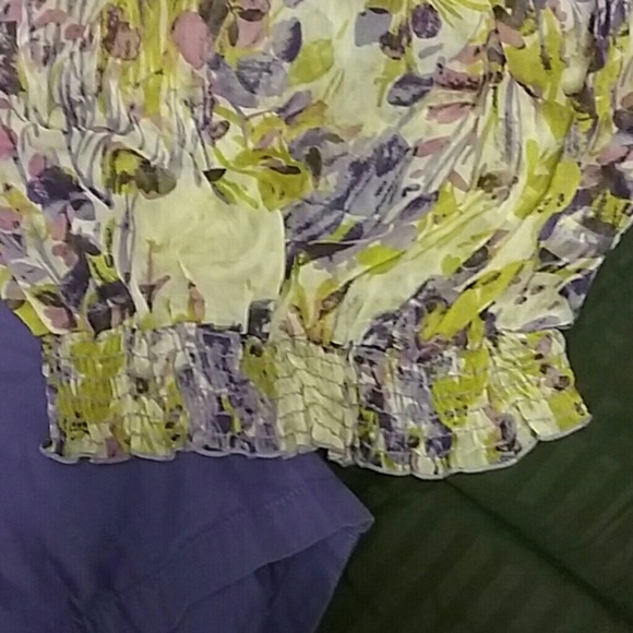 💜Sleeveless Blouse💜 - Picture 3 of 5