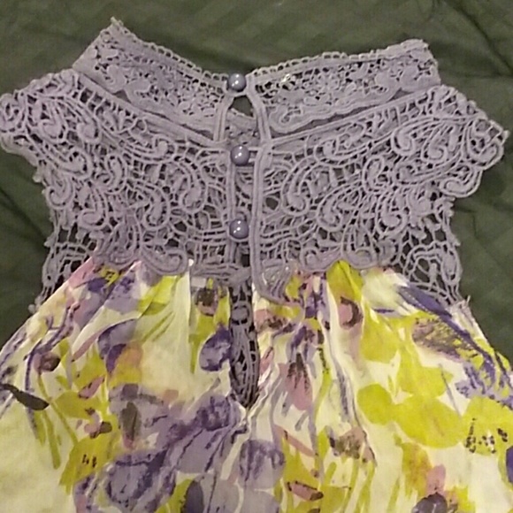 💜Sleeveless Blouse💜 - Picture 4 of 5