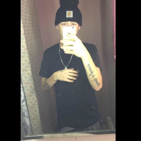 Meet your Posher, Nick - Picture 1 of 1