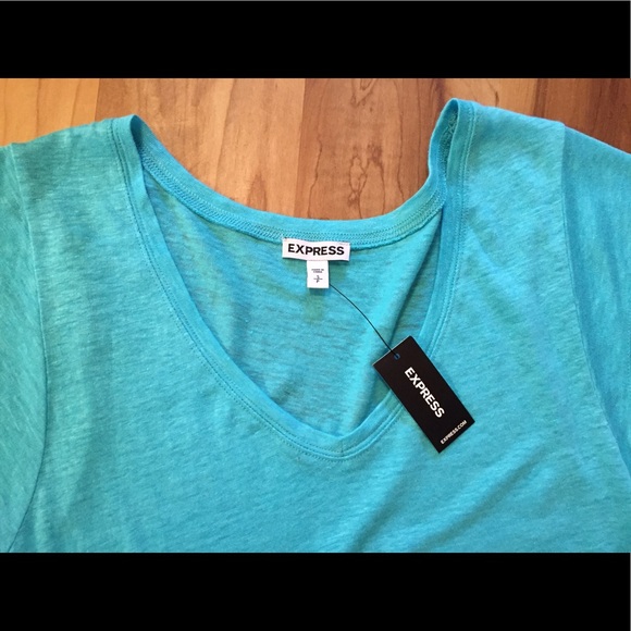 2 Express T Shirts, turquoise and white - Picture 3 of 3