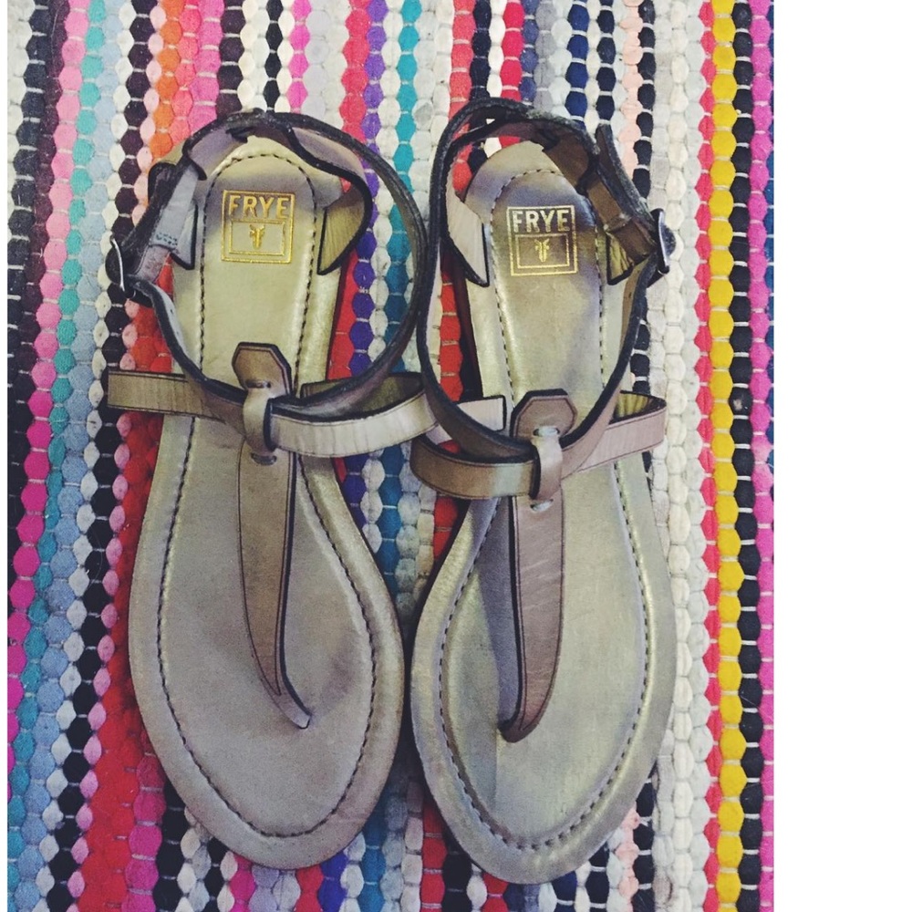 Frye Rachel T sandals (8.5)