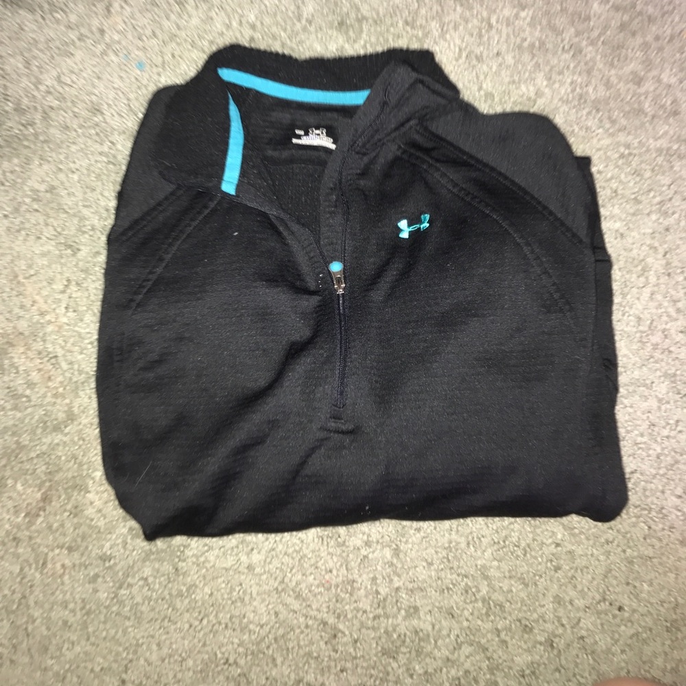 Under Armour sweat shirt