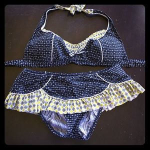 Betsey Johnson skirted bikini top size D/bottom m