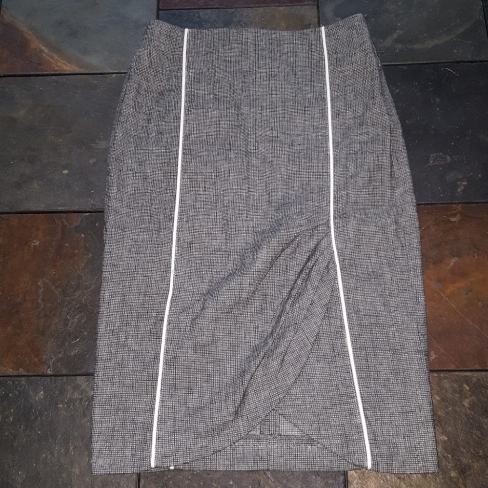 Bebe skirt