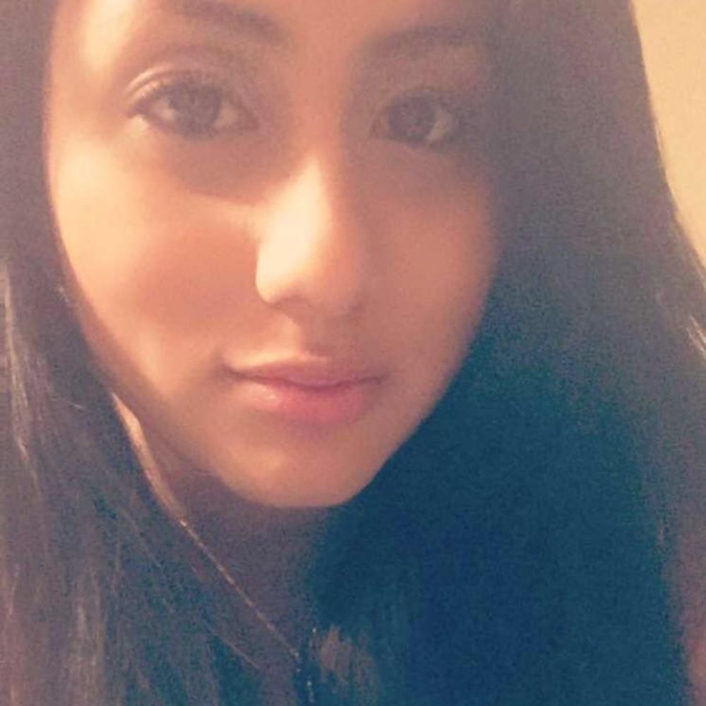 Meet your Posher, Yesi