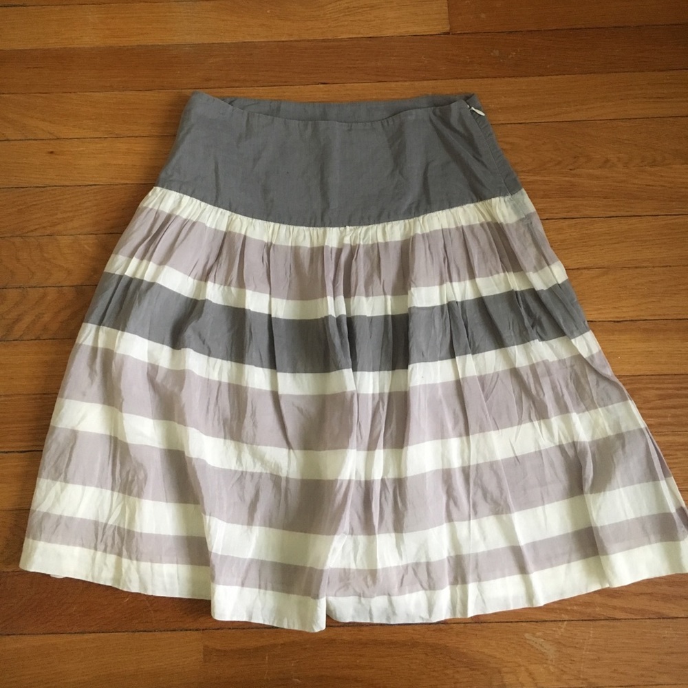 GAP Grey stripped skirt 🔹