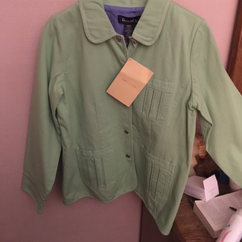 NEVER WORN BUTTON UP JACKET