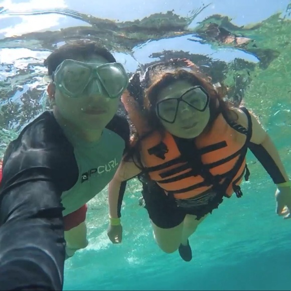 Meet your Posher, Cindy! - Picture 3 of 3