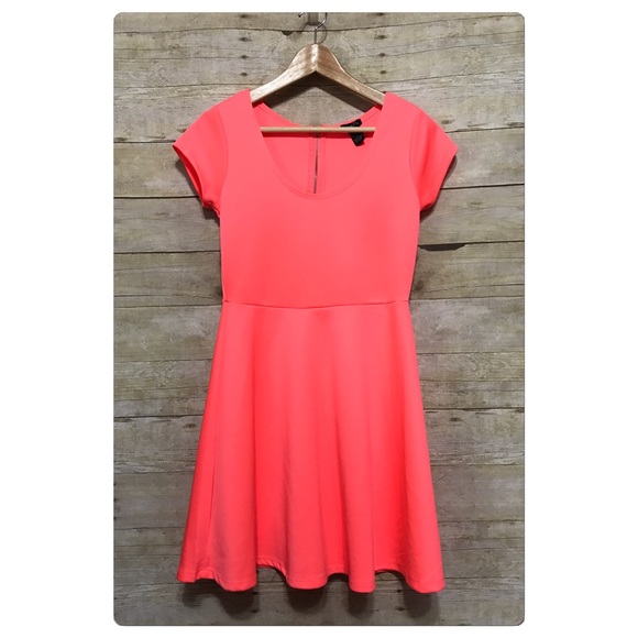 Rue21 Dresses & Skirts - 🖤3/$15🖤6/$25🖤$5 BUNDLED🖤Rue 21 skater dress