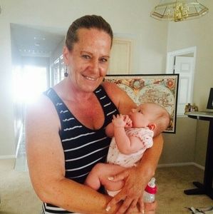 Meet your Posher, Carrie