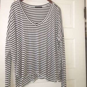 Brandy Melville long sleeve t-shirt