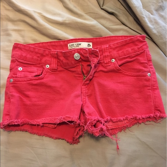 Shorts - Picture 1 of 2