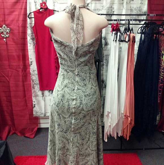 Dress - Picture 2 of 2