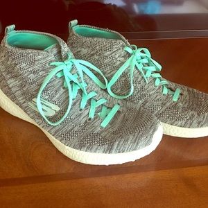 Skechers Burst size 9
