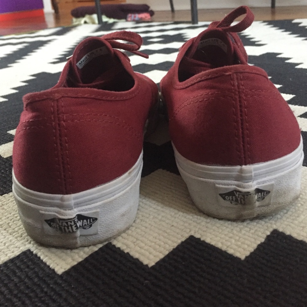 Burgundy Vans low tops - Picture 3 of 4