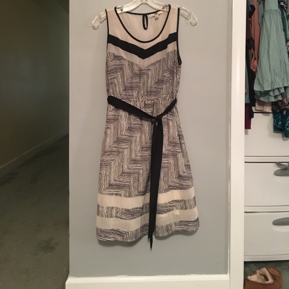 Black and white dress - Picture 1 of 2