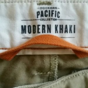 dockers modern khaki