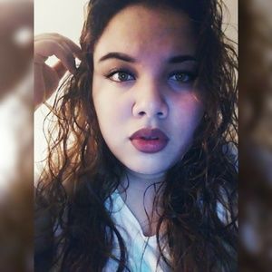 Meet your Posher, Tiare