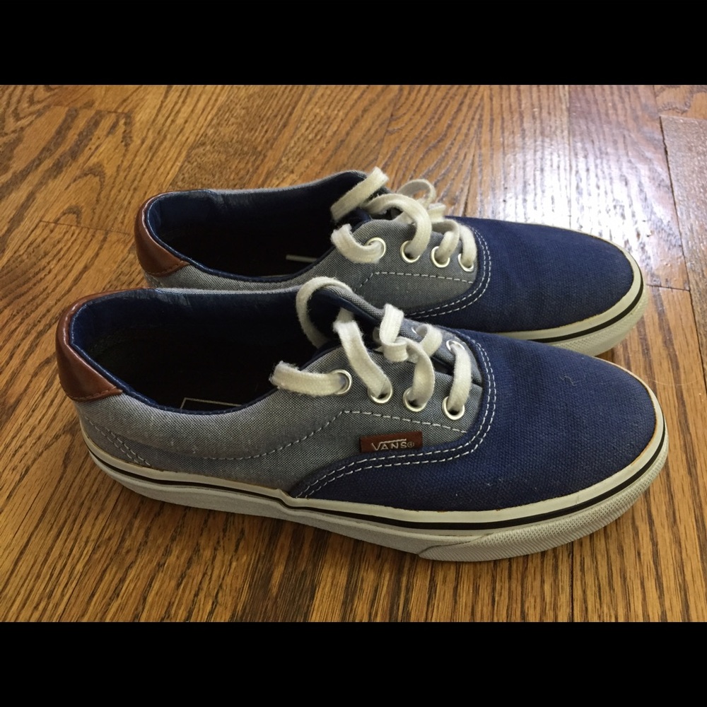 Boys size 13.5 canvas Vans sneakers