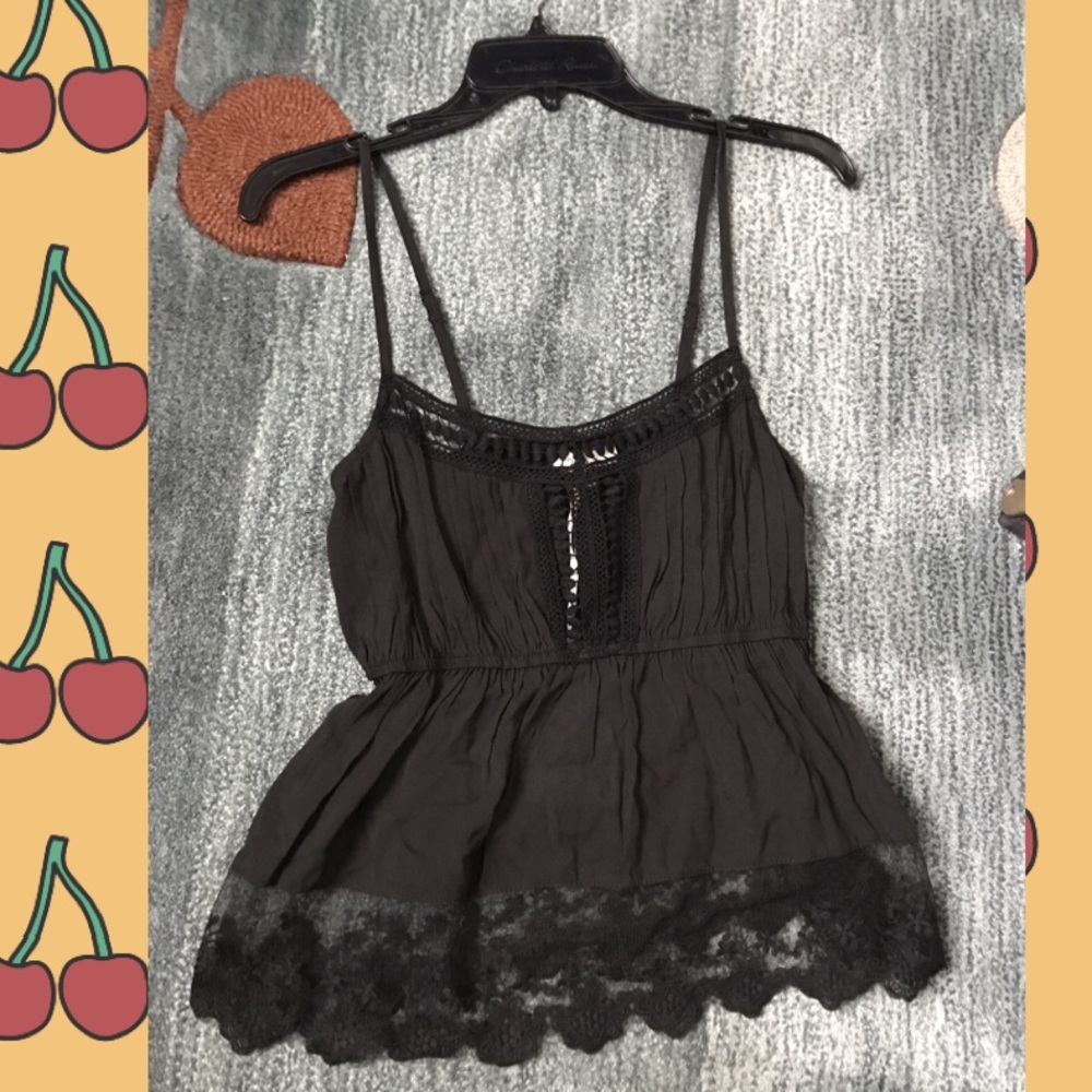 ❣️🌺🆕Adorable Black Tank Top 🆕🌺❣️