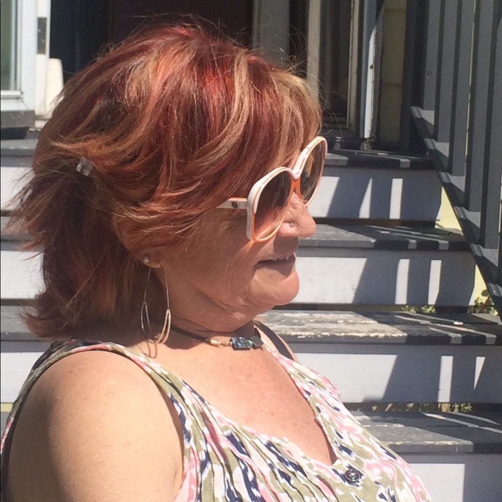 Meet your Posher, Candi