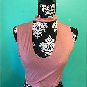 pink boohoo crop top