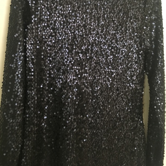 Sequenced black dress - Picture 2 of 3