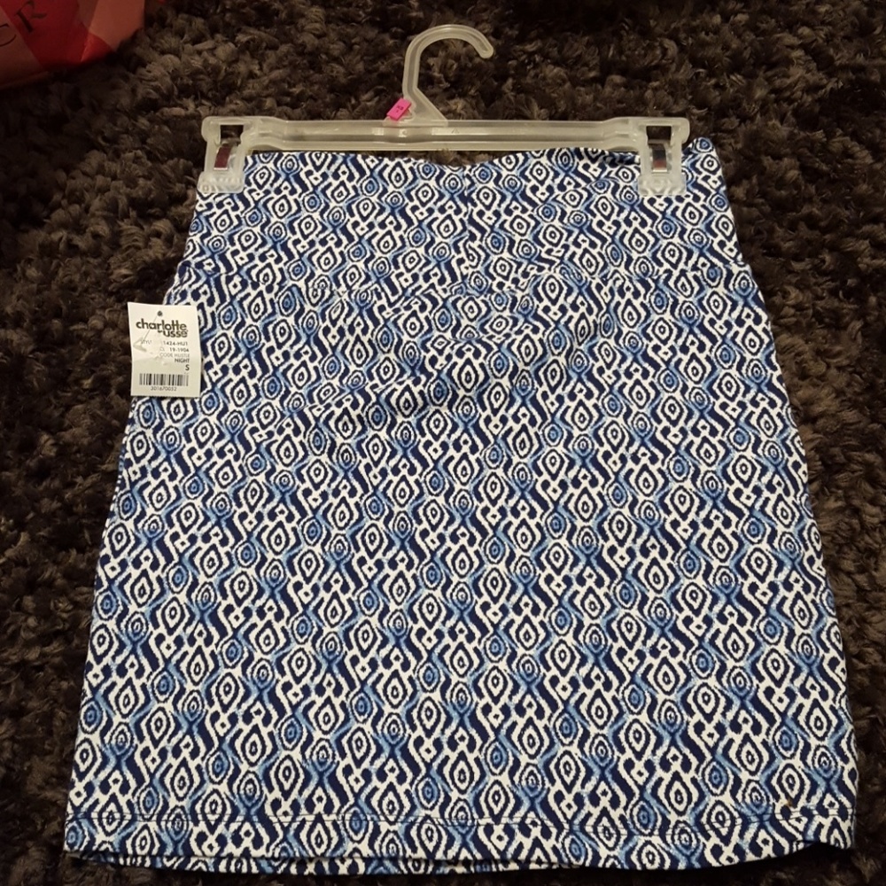 Super cute blue and white skirt