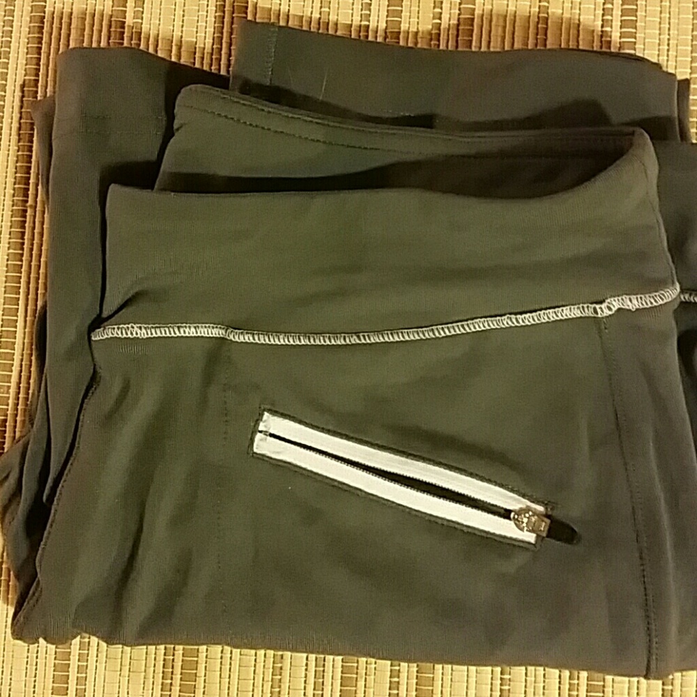 ALO Yoga pants