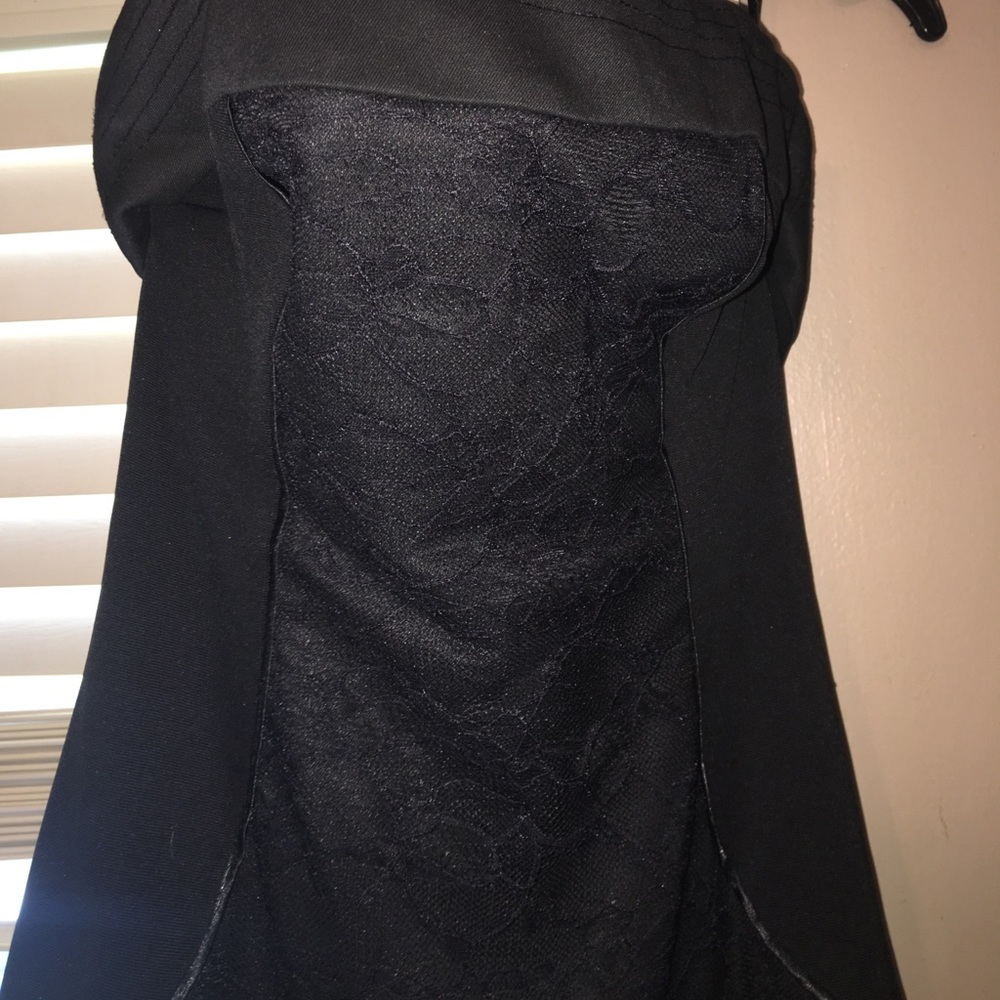Fitted Strapless black mini dress