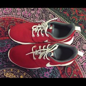 Nike Red Roshe