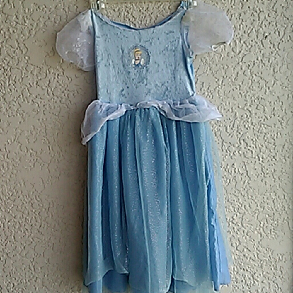 Disney costume size 4/6