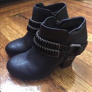 JustFab Booties Sz. 6