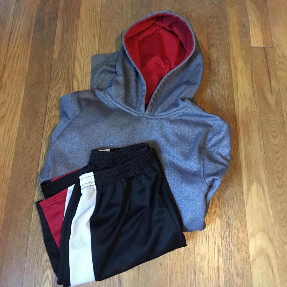 Performance Hoodie & Athletic Shorts - Boys' 16