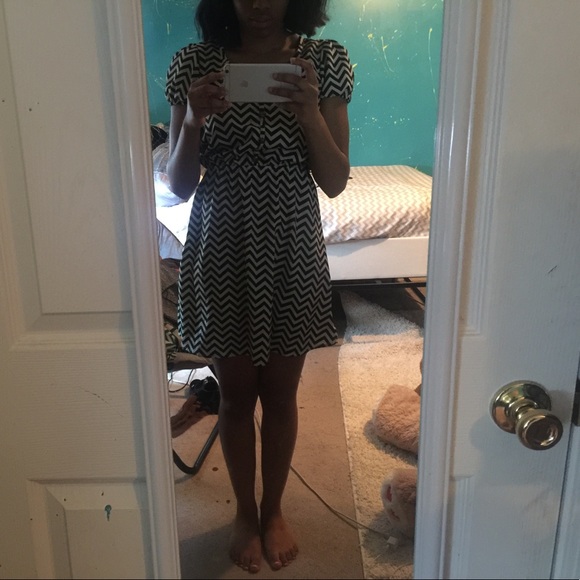 Black and White Chevron Stripped Dress - Picture 2 of 3