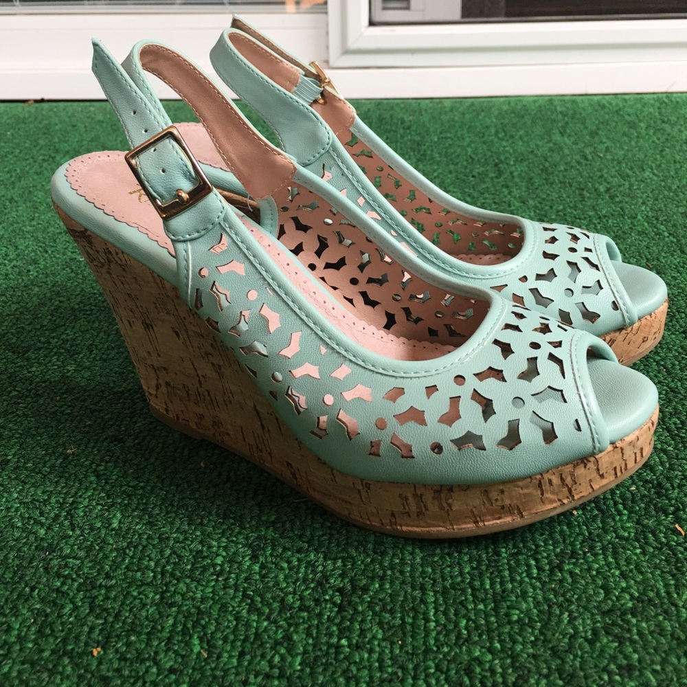 Wedge platforms