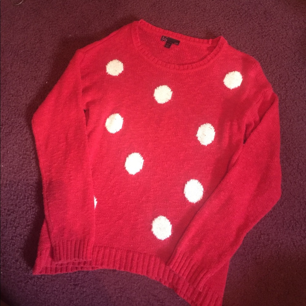 Cute sweater!