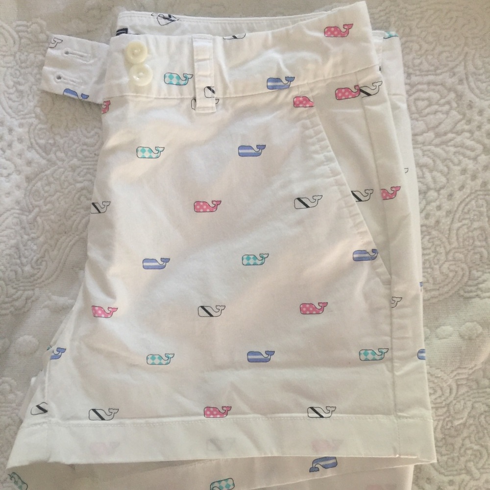 Vineyard Vines Shorts size 6