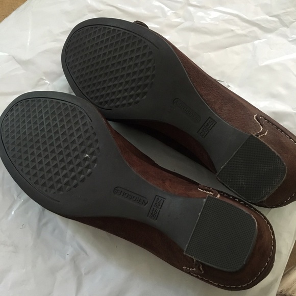Aerosoles size 9 1/2 brown suede shoes - Picture 5 of 6