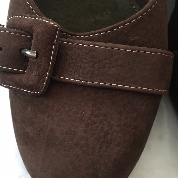 Aerosoles size 9 1/2 brown suede shoes - Picture 6 of 6