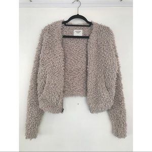 Abercrombie & Fitch Sweater