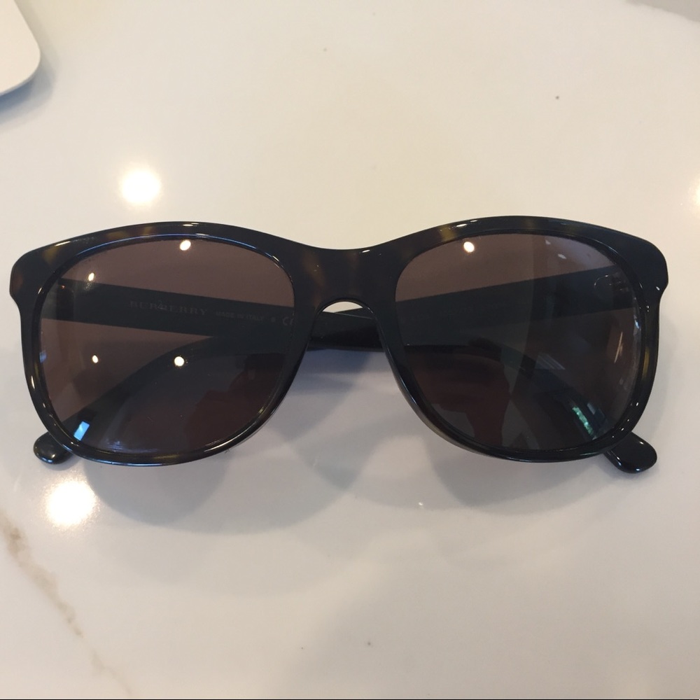 Burberry sunglasses