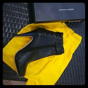 boots - Cynthia vincent