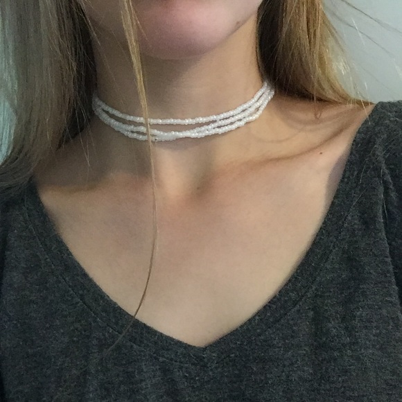 Brandy Melville Necklace - Picture 2 of 3