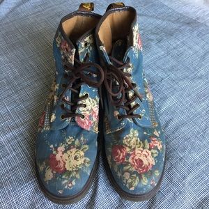 Dr Martens Castel Victorian Flowers Denim Boot