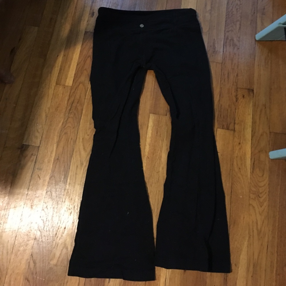 Lululemon Groove pants. Size 8