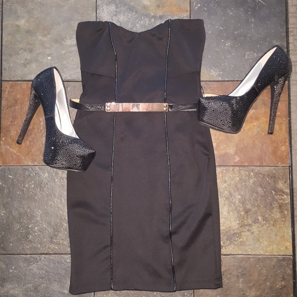 Dress - Picture 1 of 3