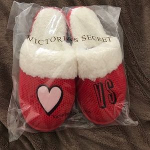 Victoria's Secret slippers Sz xl