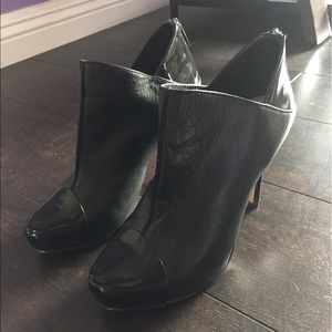 Black Booties Patent Leather toe